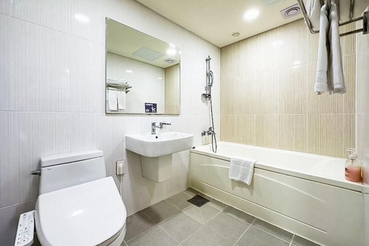 Mohang Haenaru Family Hotel 扶安 客房 照片