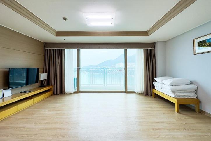 Mohang Haenaru Family Hotel 扶安 客房 照片