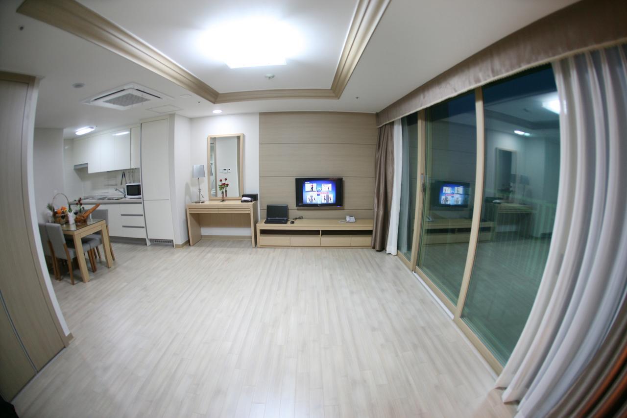 Mohang Haenaru Family Hotel 扶安 外观 照片