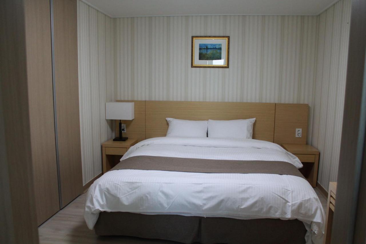 Mohang Haenaru Family Hotel 扶安 外观 照片