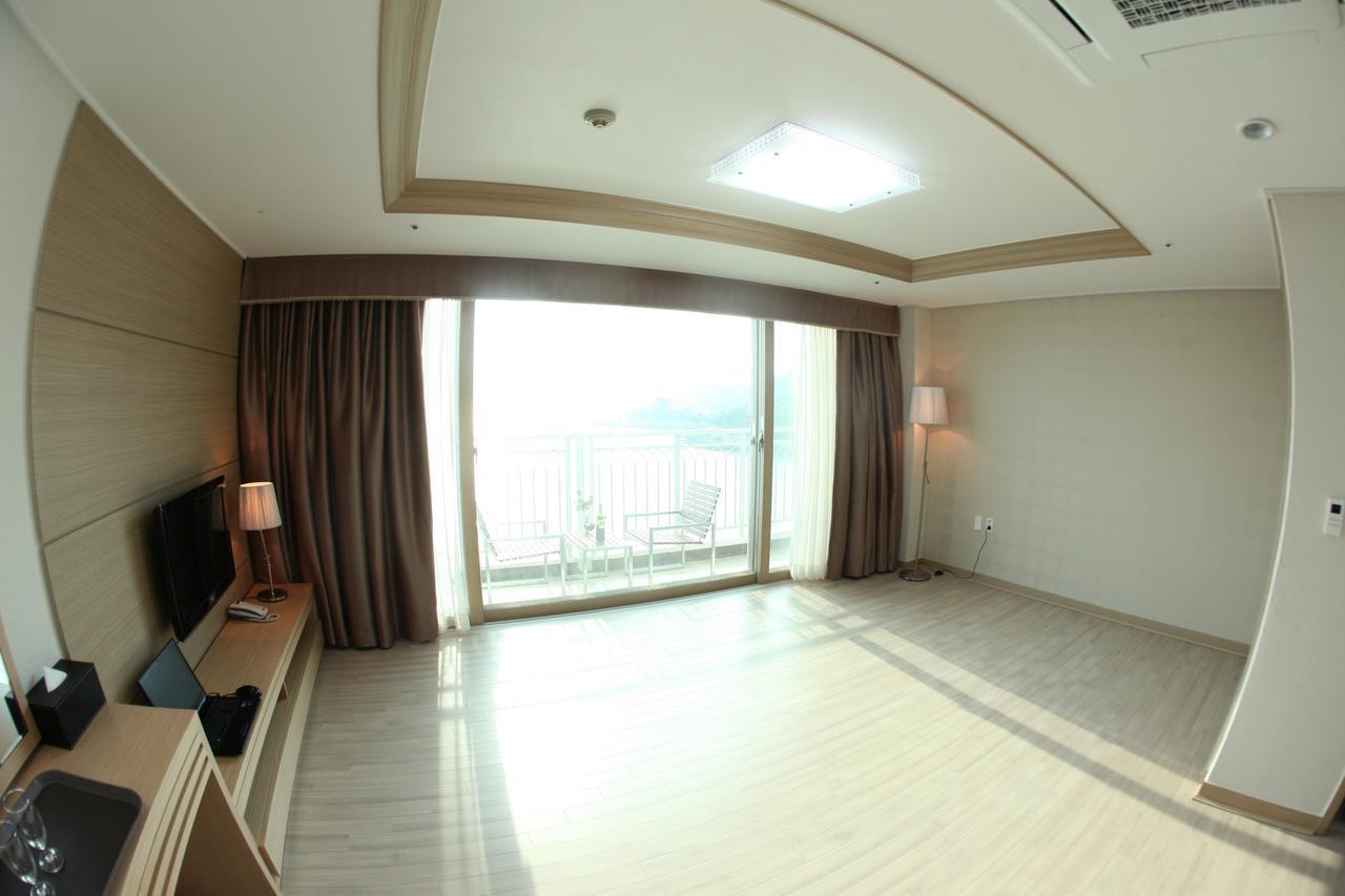 Mohang Haenaru Family Hotel 扶安 外观 照片