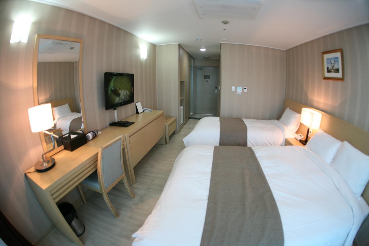 Mohang Haenaru Family Hotel 扶安 外观 照片
