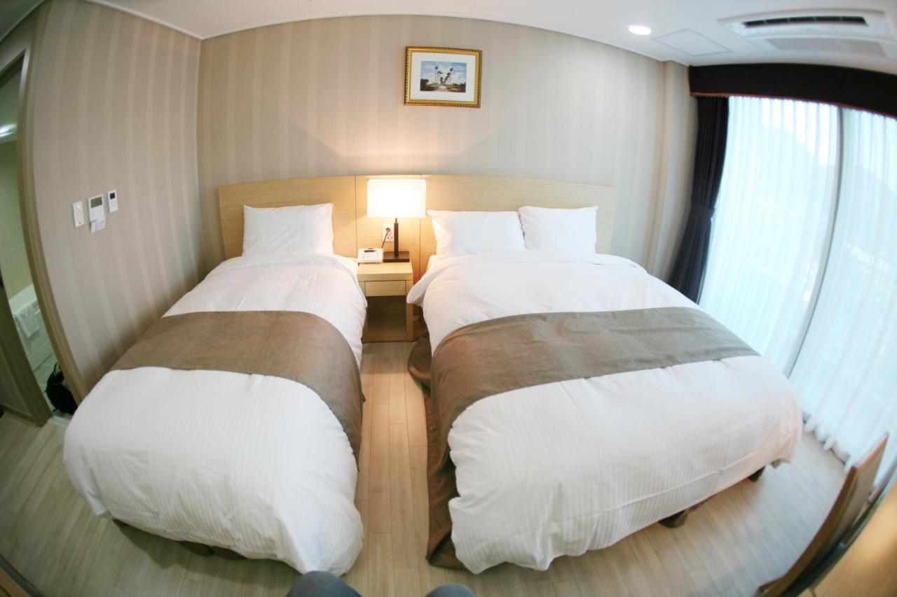 Mohang Haenaru Family Hotel 扶安 外观 照片