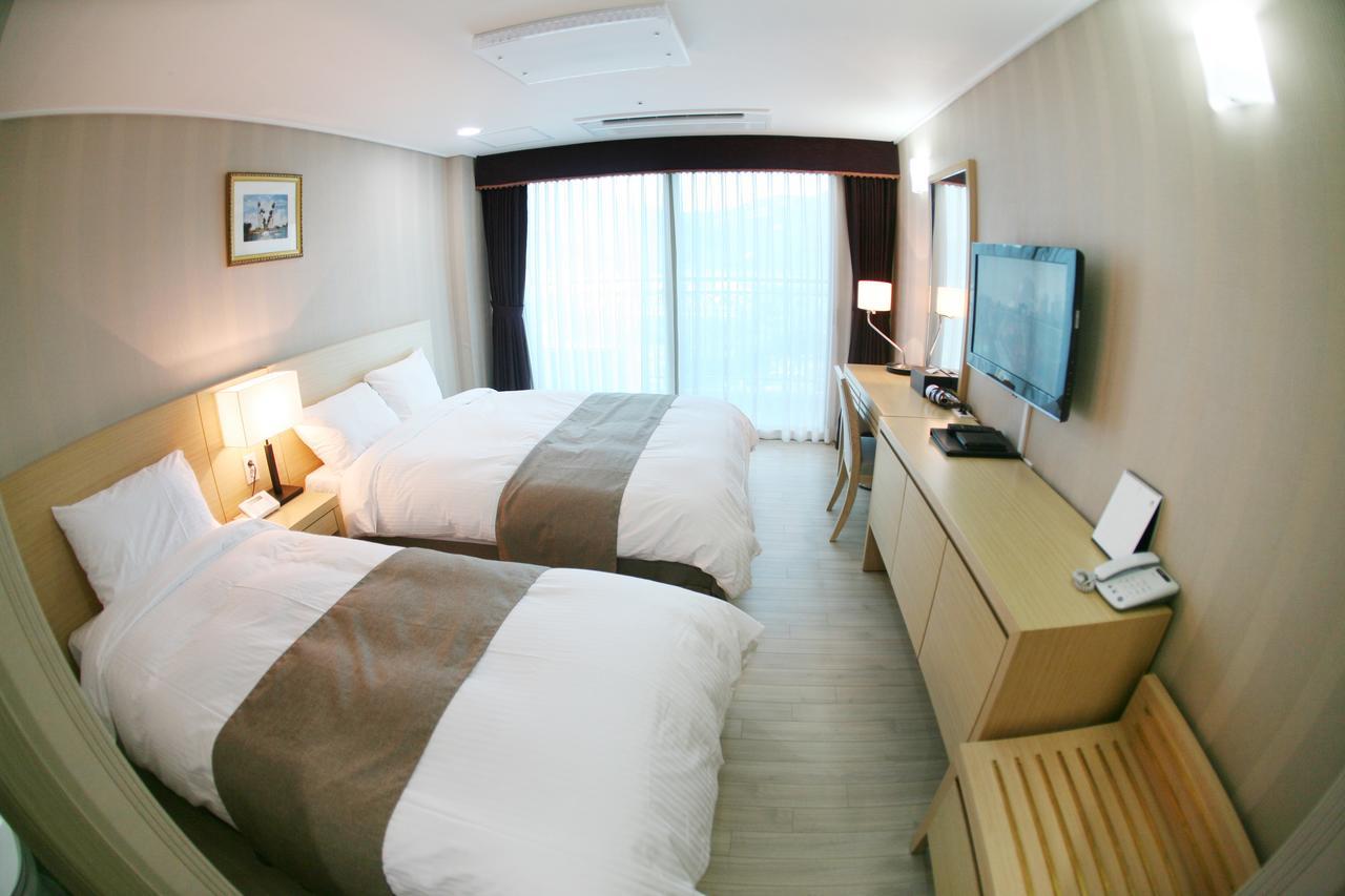 Mohang Haenaru Family Hotel 扶安 外观 照片